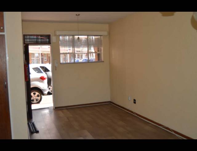 1 BEDROOM APARTMENT FOR SALE IN NEW REDRUTH